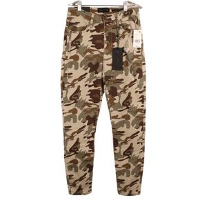 🌺CLEAR OUT ITEM🌺⭐️NWT Kendall & Kylie Camo Pants